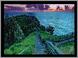 Australia, Nowa Południowa Walia, Region Richmond - Tweed, Przylądek Byrona - Cape Byron, Morze, Schody, Wzgórze, Roślinność, Chmury