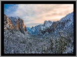 Dolina, Yosemite Valley, Park Narodowy Yosemite, Zima, Ośnieżone, Góry, Drzewa, Lasy, Stan Kalifornia, Stany Zjednoczone