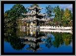 Pagoda, Jezioro, Odbicie