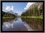 Stany Zjednoczone, Stan Montana, Park Narodowy Glacier, Jezioro, Swiftcurrent Lake, Góry, Drzewa