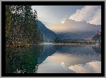 Góry, Jezioro Almsee, Mgła, Drzewa, Odbicie, Austria