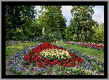 Park, Kwiaty, Drzewa, Rabaty, Posąg, Ławki