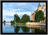 Niemcy, Schwerin, Jezioro, Schweriner See, Zamek Schwerin, Drzewa