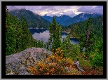 Stany Zjednoczone, Stan Waszyngton, Hrabstwo King County, Jezioro, Snow Lake, Góry, Skały, Drzewa, Chmury, Mgła