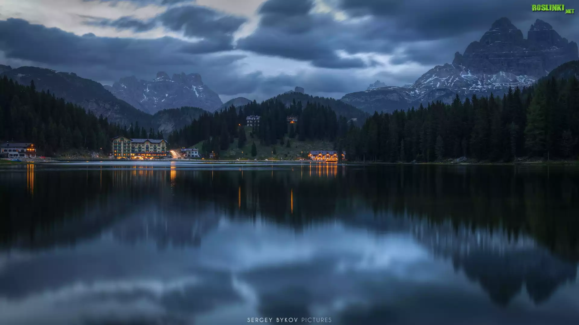 Góry, Dolomity, Jezioro, Misurina Lake, Hotel, Grand Hotel Misurina, Domy, Cortina dAmpezzo, Region Cadore, Włochy