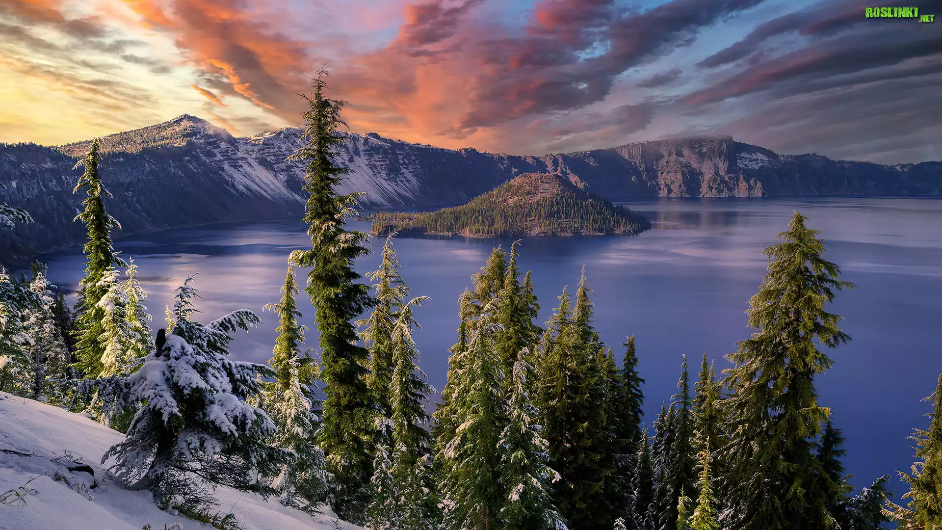 Park Narodowy Jeziora Kraterowego Góry, Jezioro Kraterowe, Drzewa, Wyspa Czarodzieja, Śnieg, Chmury, Stan Oregon, Stany Zjednoczone