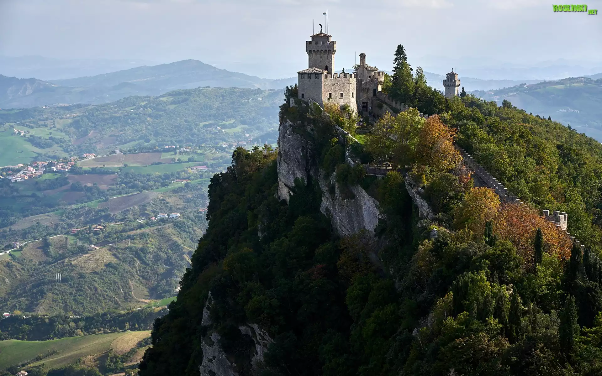 San Marino, Góra Titano, Zamek De La Fratta, Drzewa, Panorama