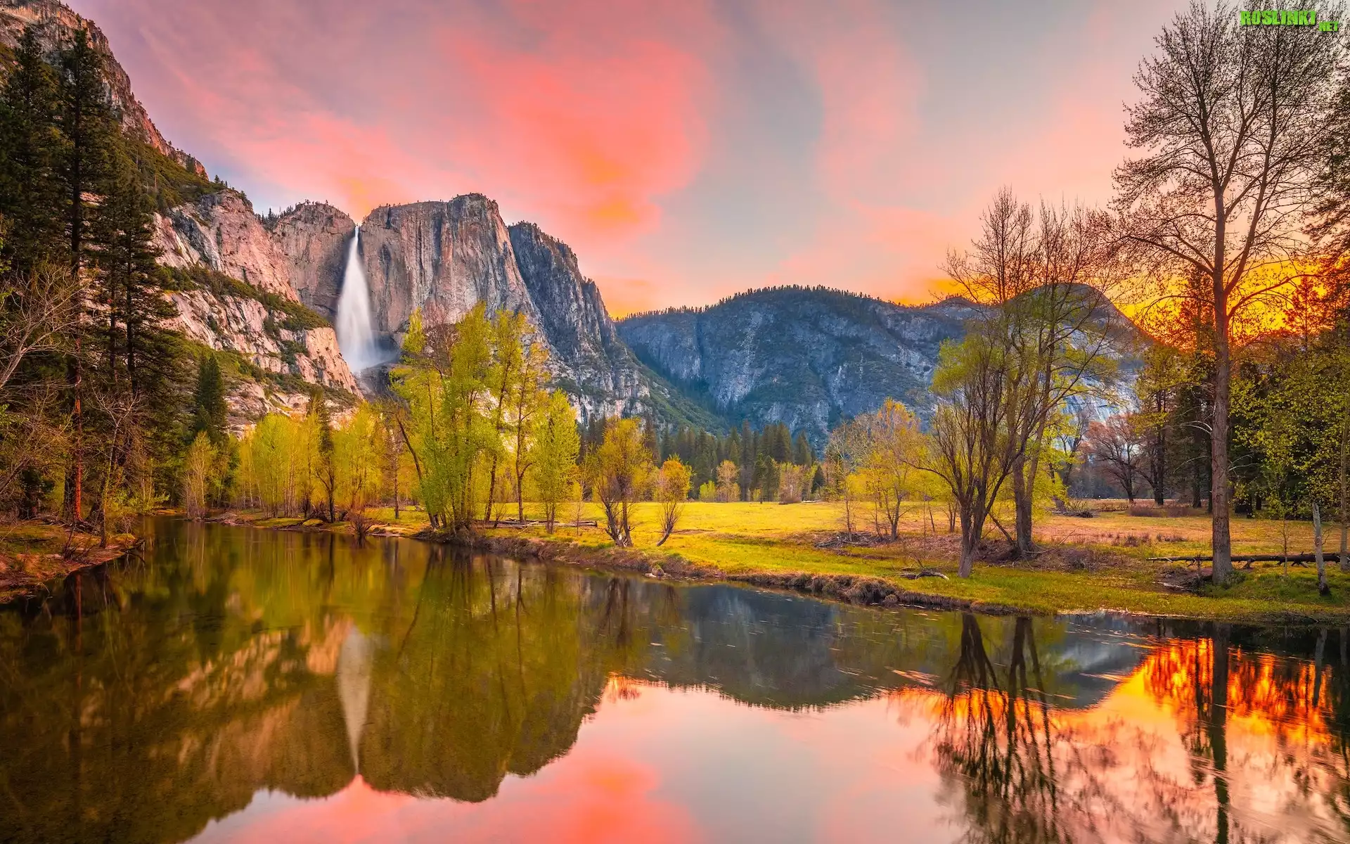 Stany Zjednoczone, Kalifornia, Park Narodowy Yosemite, Góry, Sierra Nevada, Wodospad, Rzeka, Merced River, Drzewa, Odbicie